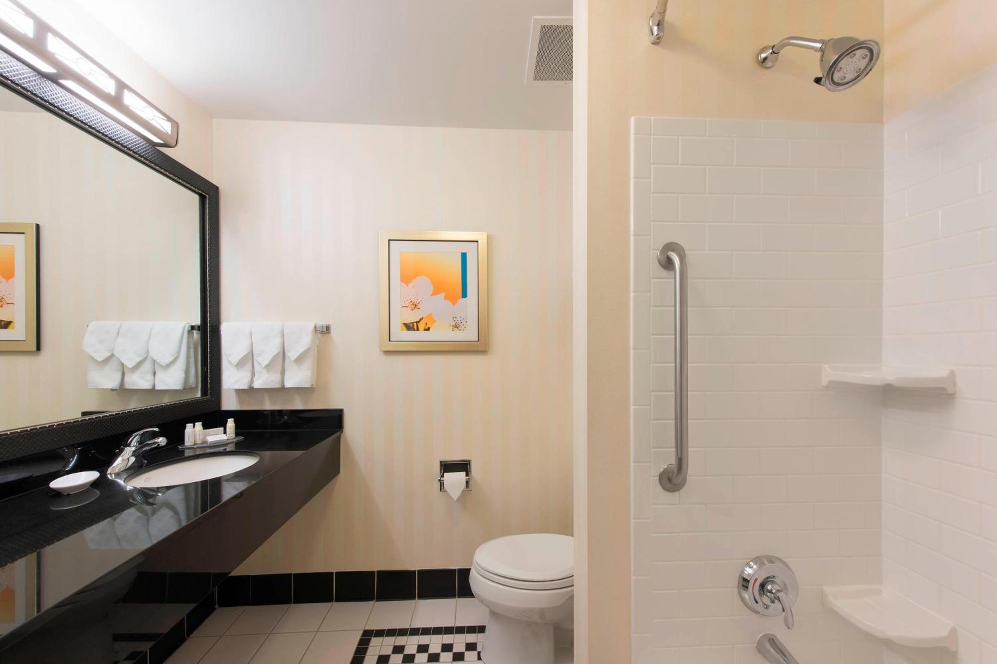 Fairfield Inn & Suites By Marriott Omaha Downtown Экстерьер фото