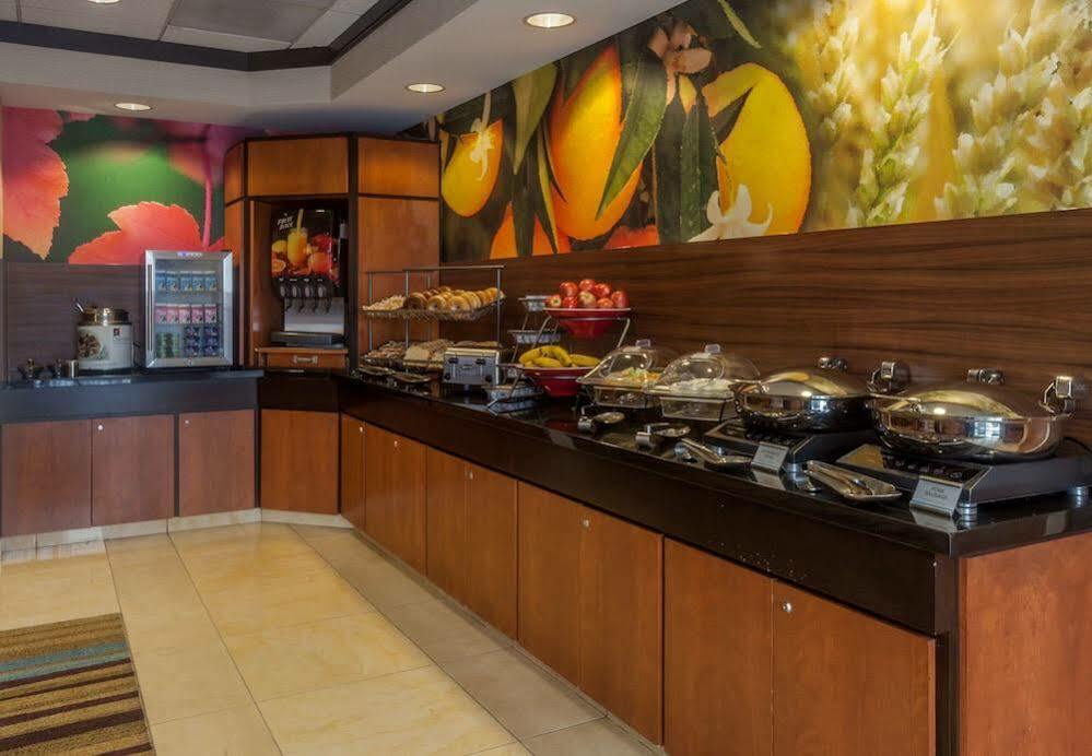 Fairfield Inn & Suites By Marriott Omaha Downtown Экстерьер фото